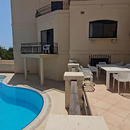 Elegant With Swimming Pool