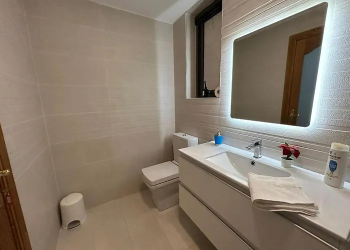 Elegant With Swimming Pool Is-Swieqi